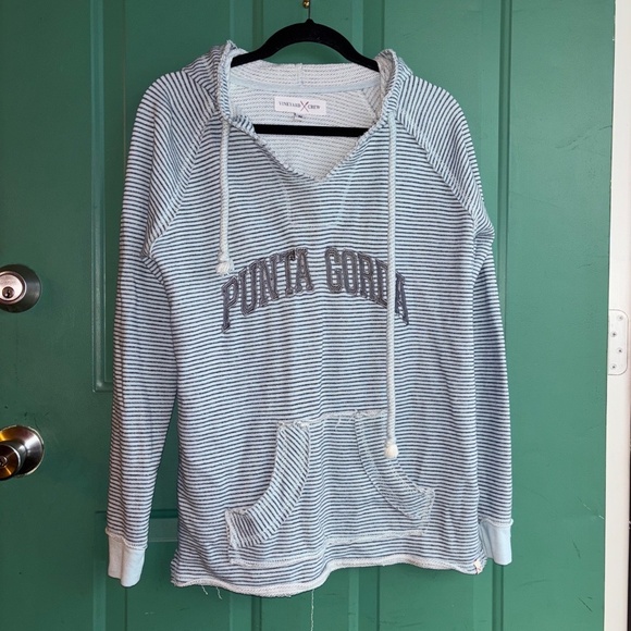 Vineyard Crew medium hoodie - Picture 2 of 7